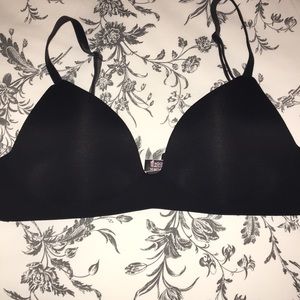 Victoria’s Secret lightly lined wireless bra